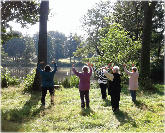 Qigong am Weiher